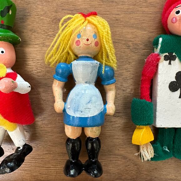 Vintage Alice in Wonderland Wood Ornaments Handmade Christmas Holiday set of 5 - Picture 7 of 7